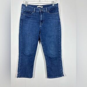 Levis Classic Denim Capri Blue Jeans Sz 8 / 29W High Mid Denim Womens Measures